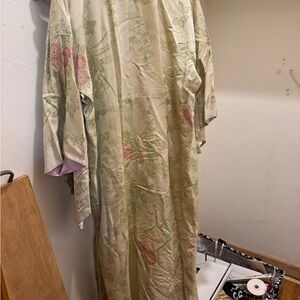 Elegant Floral Kimono in Cream and Green